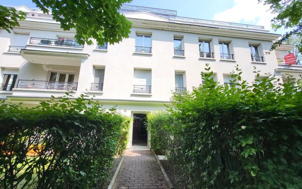 Appartement à vendre    2 pièces • 45,61 m2 Gagny