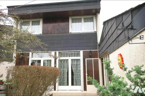 Maison T4 - Mitoyenne sur 1 côté - Garage - Terrasse - Jardin - 226 m² cadastré.