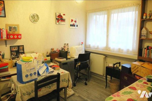 Maison T4 - Mitoyenne sur 1 côté - Garage - Terrasse - Jardin - 226 m² cadastré.