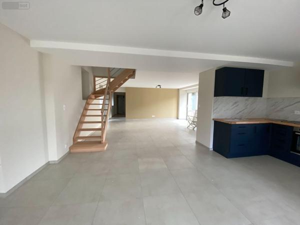 Maison à louer à Moulay en Mayenne (53100), ref : 53047/105