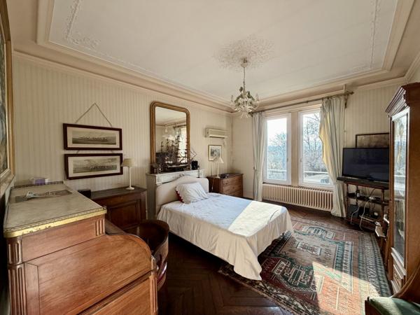 Vente Maison 9 pièces 253 m2 à Coulommiers