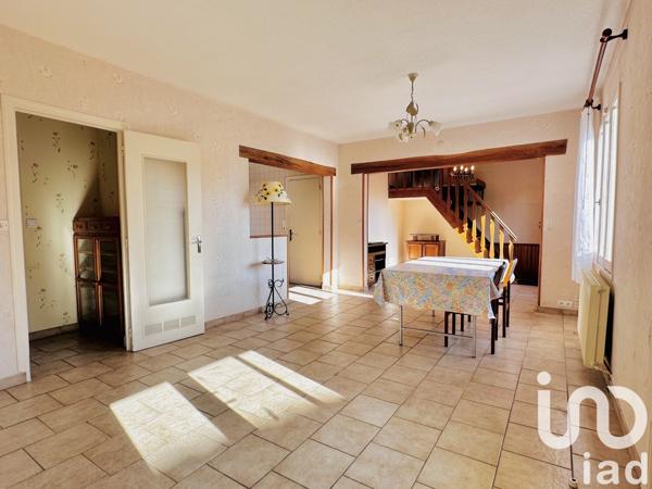 Maison 6 pièces de 120 m² à Fleury-les-Aubrais (45400)