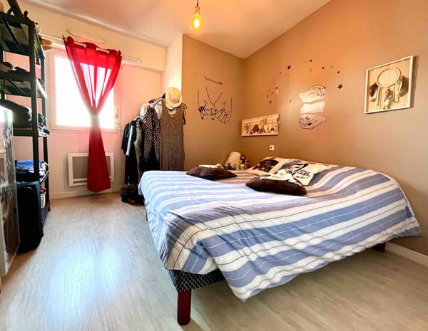 Appartement de 53m2 au 2ème étage avec ascenseur.