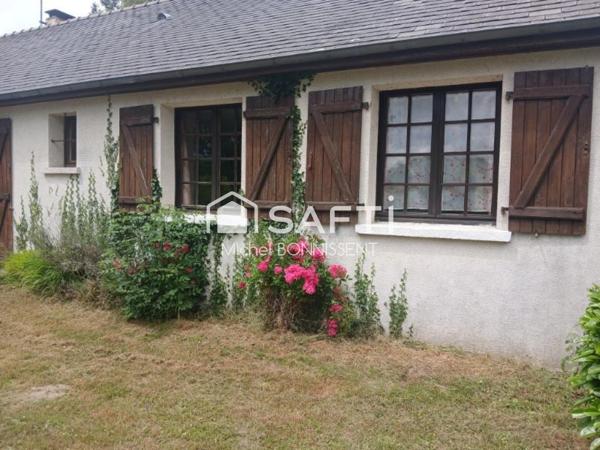 Pavillon 101 m2 , 4 chambres , un garage , terrain 1300m