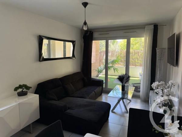 Appartement F3 à vendre  3 pièces - 63 m 2   MARSEILLE  - 13002