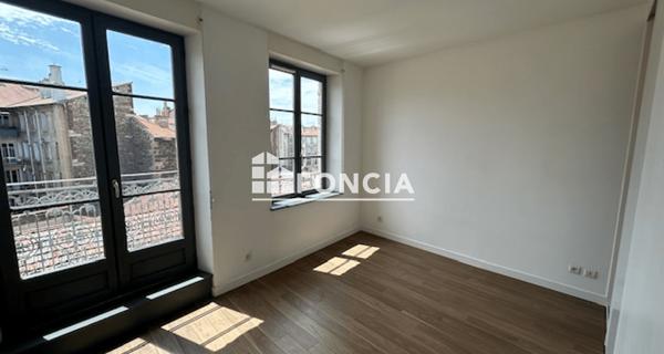 Location Appartement 3 pièces 74 m² - Saint-étienne 42000