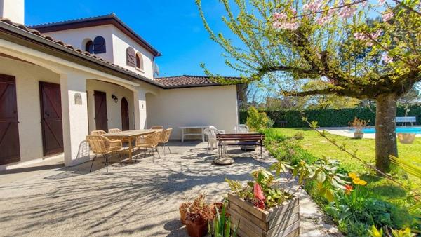 Maison Le Taillan Medoc 154 m2 sur 1000m² de jardin et piscine