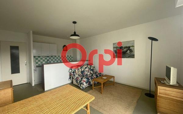 Appartement à vendre    1 pièce •  Arzon