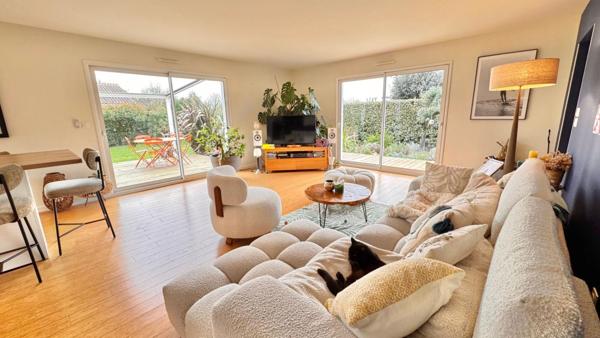 Superbe villa de plain-pied, sur beau jardin intimiste
