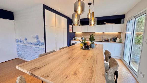 Superbe villa de plain-pied, sur beau jardin intimiste