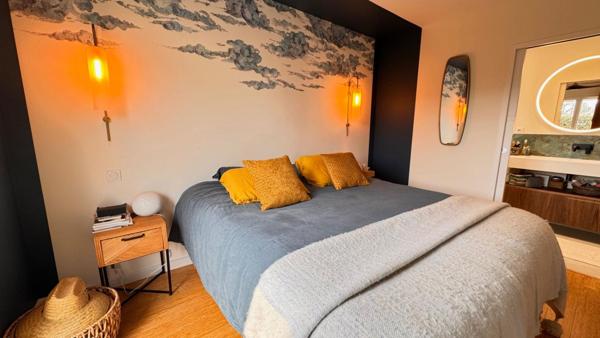 Superbe villa de plain-pied, sur beau jardin intimiste