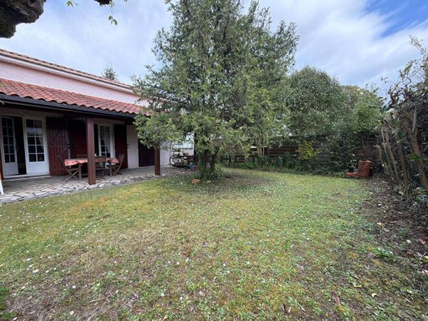 Maison 6 pièces 160 m² CARBON BLANC - 33560