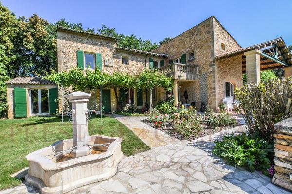 Mas Provençal secteur Sainte Cecile Les Vignes 9 pièce(s) 225 m2