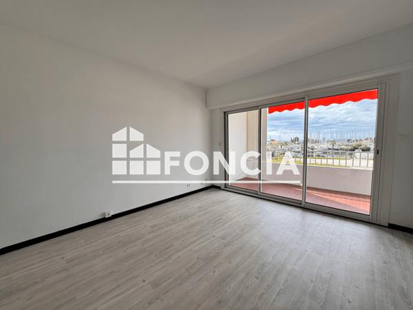 Location Appartement 3 pièces 61.93 m² - 2228 BOULEVARD DU FRONT DE MER Hyeres 83400