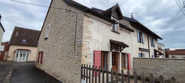 Maison Tavaux 6 pièce(s) 167 m2 + dépendances + garages....