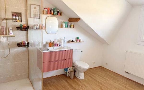 Maison à vendre    6 pièces •  Favières