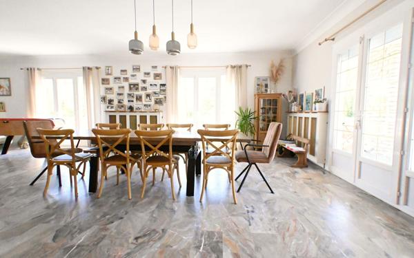 Maison à vendre    6 pièces •  Favières