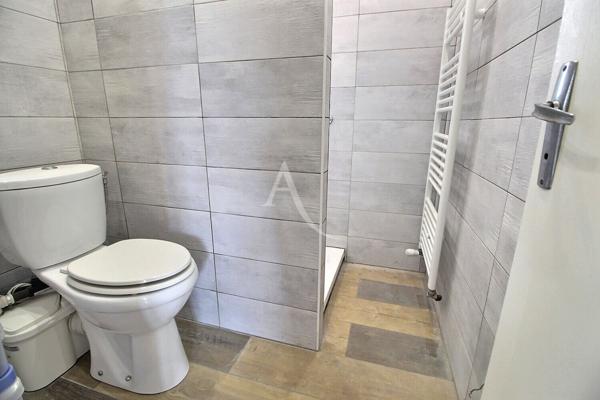 À VENDRE VILLA 2 FACES DE TYPE F4 DE 85 M² AVEC GARAGE ET JARDIN