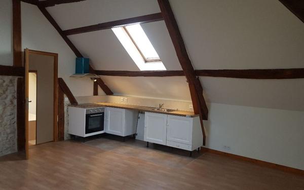Appartement à louer    2 pièces •  Lorrez-le-Bocage-Préaux