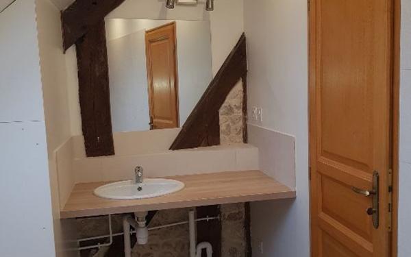 Appartement à louer    2 pièces •  Lorrez-le-Bocage-Préaux