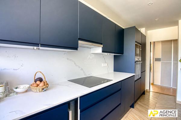 Versailles Montreuil / Parc de Mme Elisabeth - Appartement 4 pièces 110 m² carrez situé au 4ème étage avec ascenseur, cave et box 880 000 € **  - Référence  28249