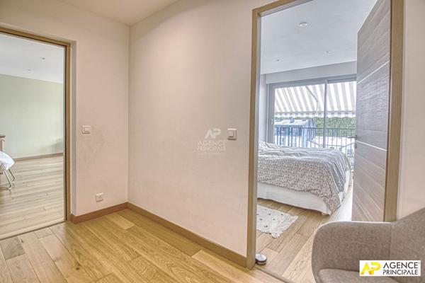 Versailles Montreuil / Parc de Mme Elisabeth - Appartement 4 pièces 110 m² carrez situé au 4ème étage avec ascenseur, cave et box 880 000 € **  - Référence  28249