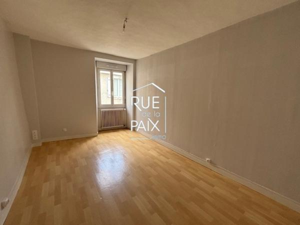 79390 THENEZAY Maison Thenezay 4 pièce(s) 84 m2