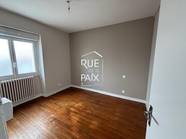 79390 THENEZAY Maison Thenezay 4 pièce(s) 84 m2