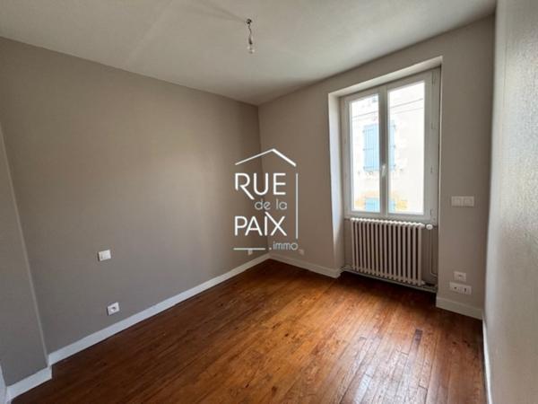 79390 THENEZAY Maison Thenezay 4 pièce(s) 84 m2