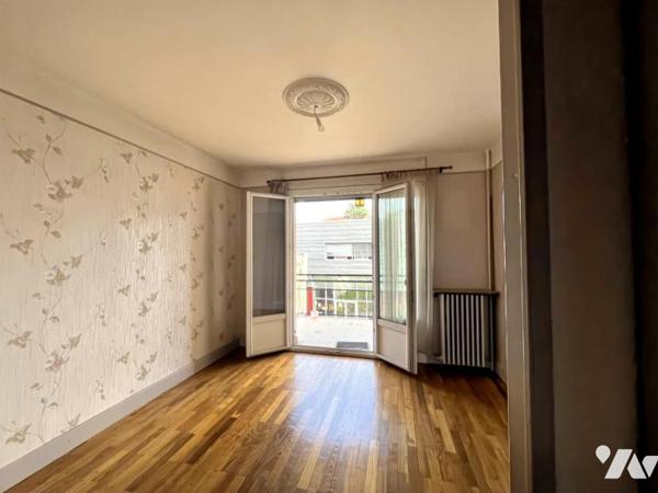 APPARTEMENT AVEC TERRASSE