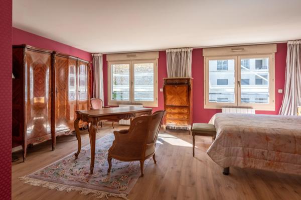 Lyon 3 - Préfecture - Appartement de 128,38 m² - 2 chambres - À rénover