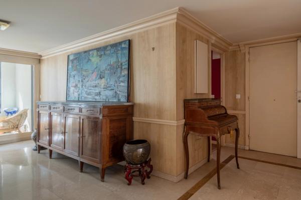 Lyon 3 - Préfecture - Appartement de 128,38 m² - 2 chambres - À rénover