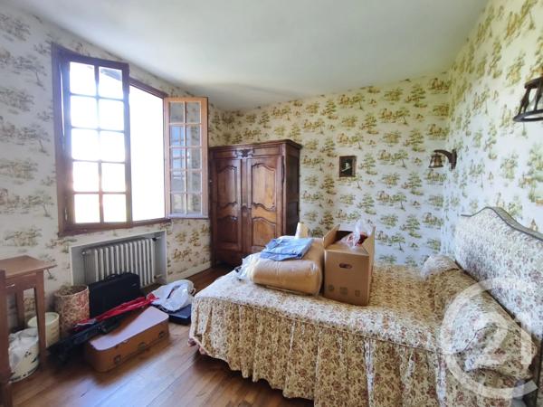 Maison à vendre  9 pièces - 180 m 2   AUBENAS  - 07