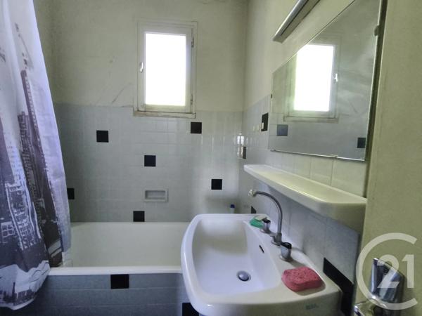 Maison à vendre  9 pièces - 180 m 2   AUBENAS  - 07