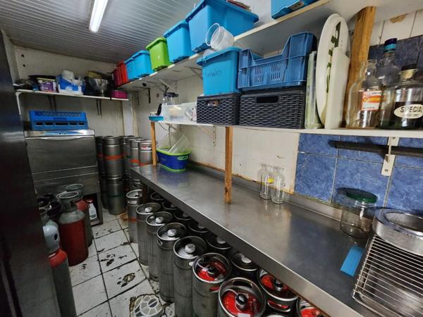 À VENDRE – Fonds de commerce Bar / Restaurant réputé à Fort-de-France