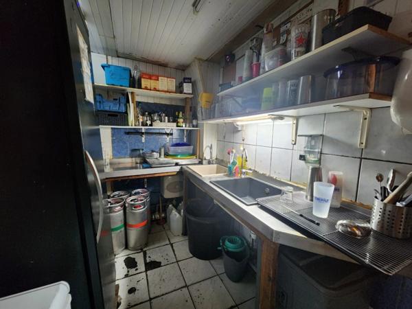 À VENDRE – Fonds de commerce Bar / Restaurant réputé à Fort-de-France