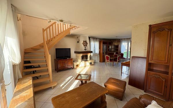 Maison à vendre    7 pièces •  Saint-Lyphard