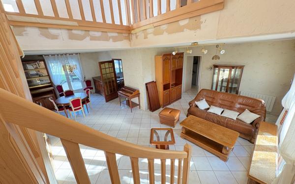 Maison à vendre    7 pièces •  Saint-Lyphard