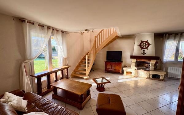 Maison à vendre    7 pièces •  Saint-Lyphard