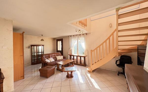 Maison à vendre    7 pièces •  Saint-Lyphard