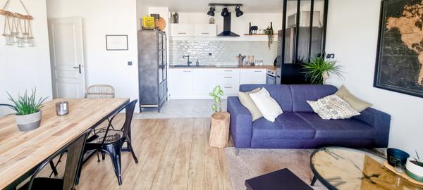 PAREMPUYRE - Appartement T3 de 61 m²  avec terrasse 8m² au 2e et dernier étage d'une résidence avec piscine