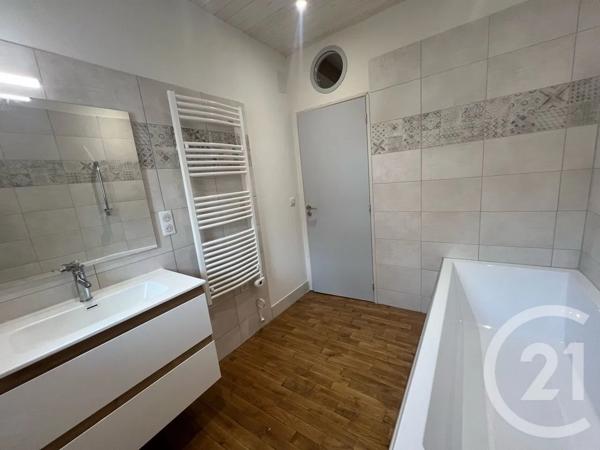 Appartement F6 à vendre  6 pièces - 123,15 m 2   AURILLAC  - 15