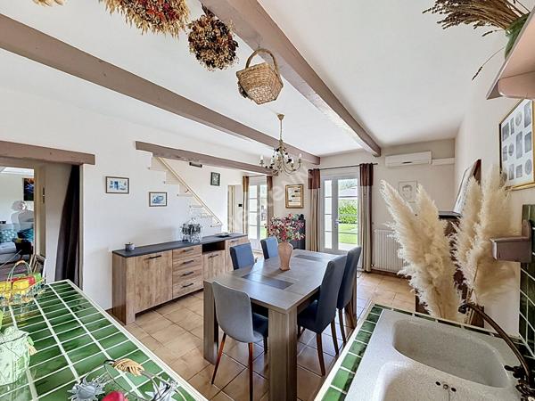 Mas de caractère 180m² avec piscine et dépendance 80 m² à Camaret-sur-Aigues