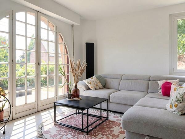 Maison de caractère, 3 chambres, volumes et suite parentale de plain pied ; 155m² - Inzinzac Lochrist