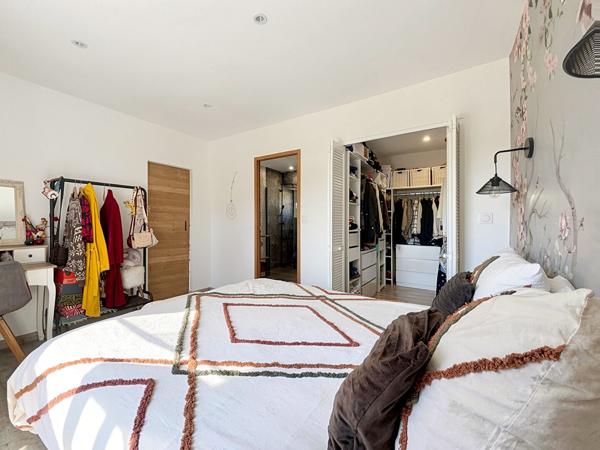 Maison de caractère, 3 chambres, volumes et suite parentale de plain pied ; 155m² - Inzinzac Lochrist