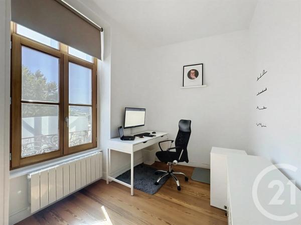 Appartement T3 à vendre  3 pièces - 70,37 m 2   VIENNE  - 38