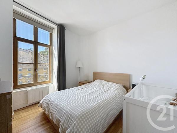Appartement T3 à vendre  3 pièces - 70,37 m 2   VIENNE  - 38