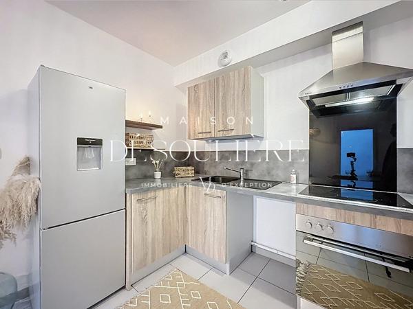 Appartement trois pièces, 12' a vélo du marché des halles