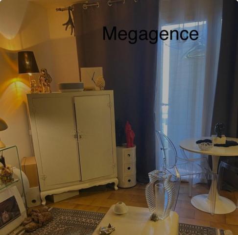 Appartement à CARQUEIRANNE, 83320 - 1 pièce 29m²