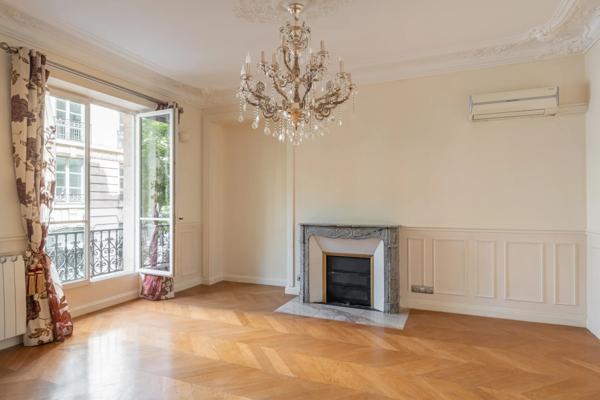 Appartement Paris 10e - RUE DE CHABROL / POISSONNIÈRE